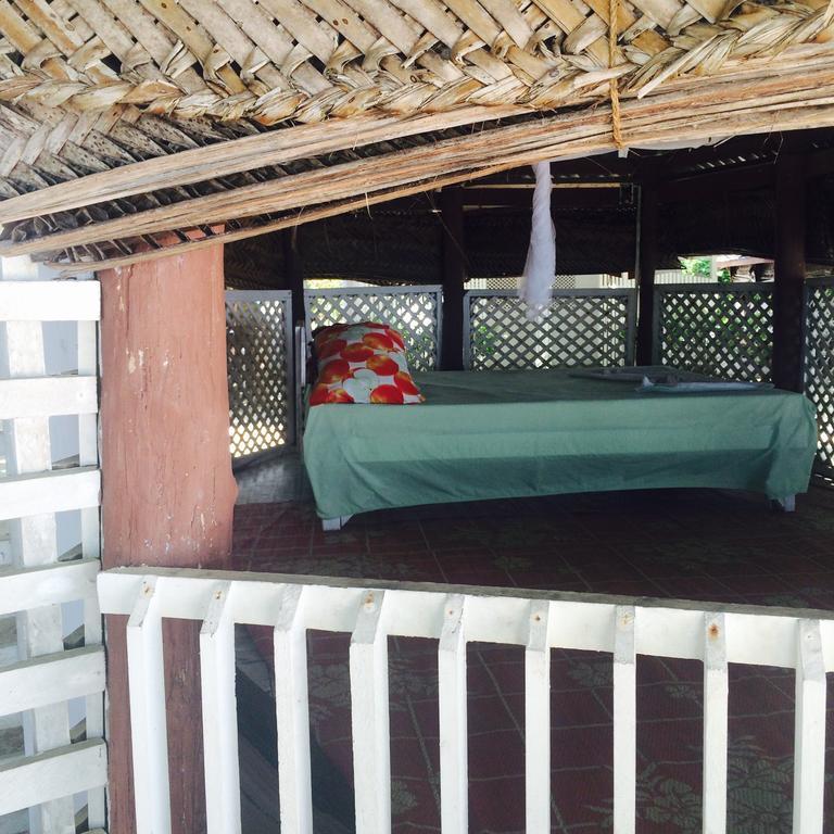 Vacations Beach Fale Hotel Manase Bilik gambar