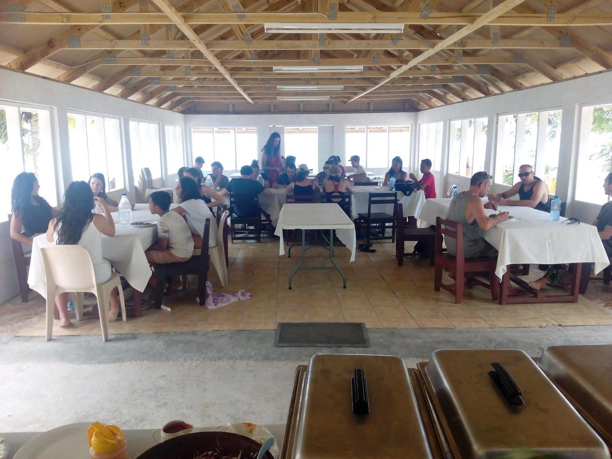 Vacations Beach Fale Hotel Manase Luaran gambar