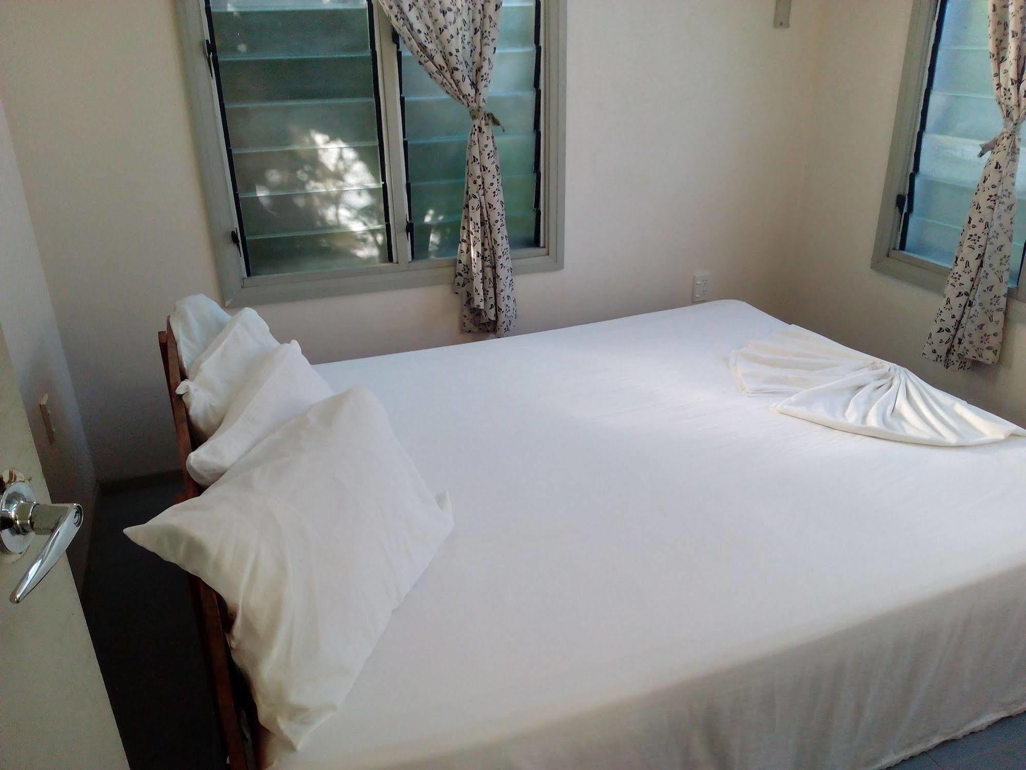 Vacations Beach Fale Hotel Manase Luaran gambar