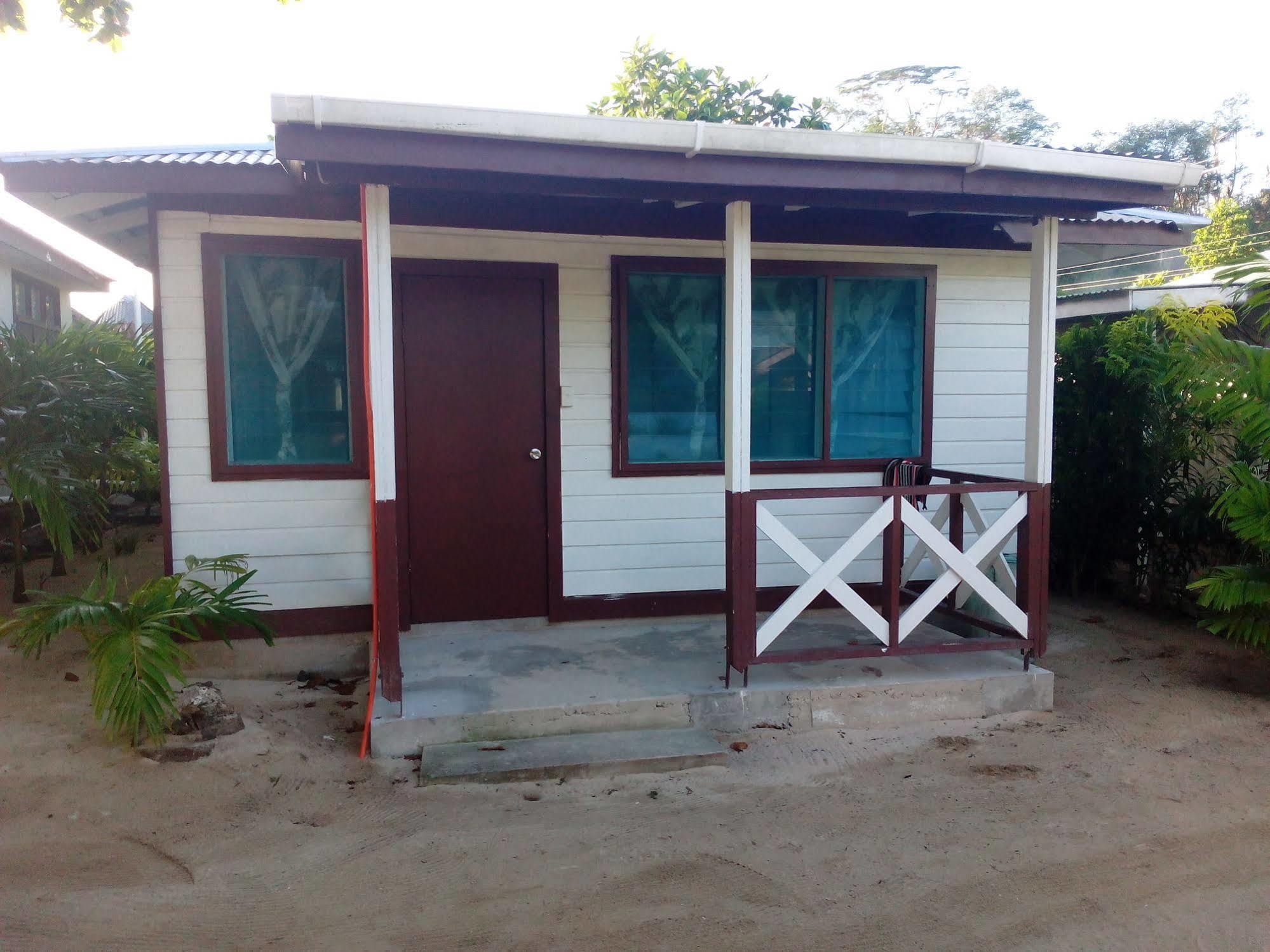 Vacations Beach Fale Hotel Manase Luaran gambar