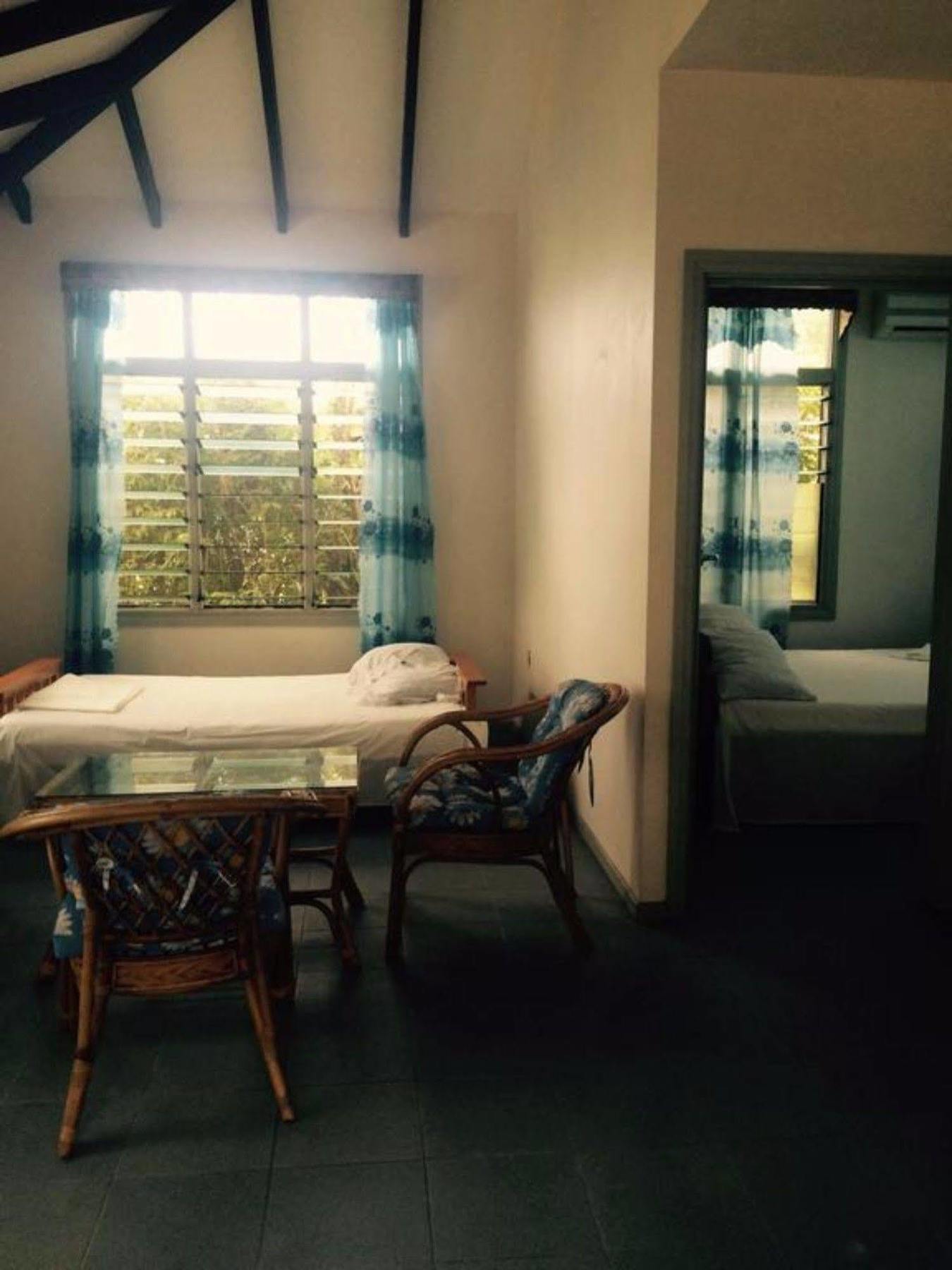 Vacations Beach Fale Hotel Manase Luaran gambar