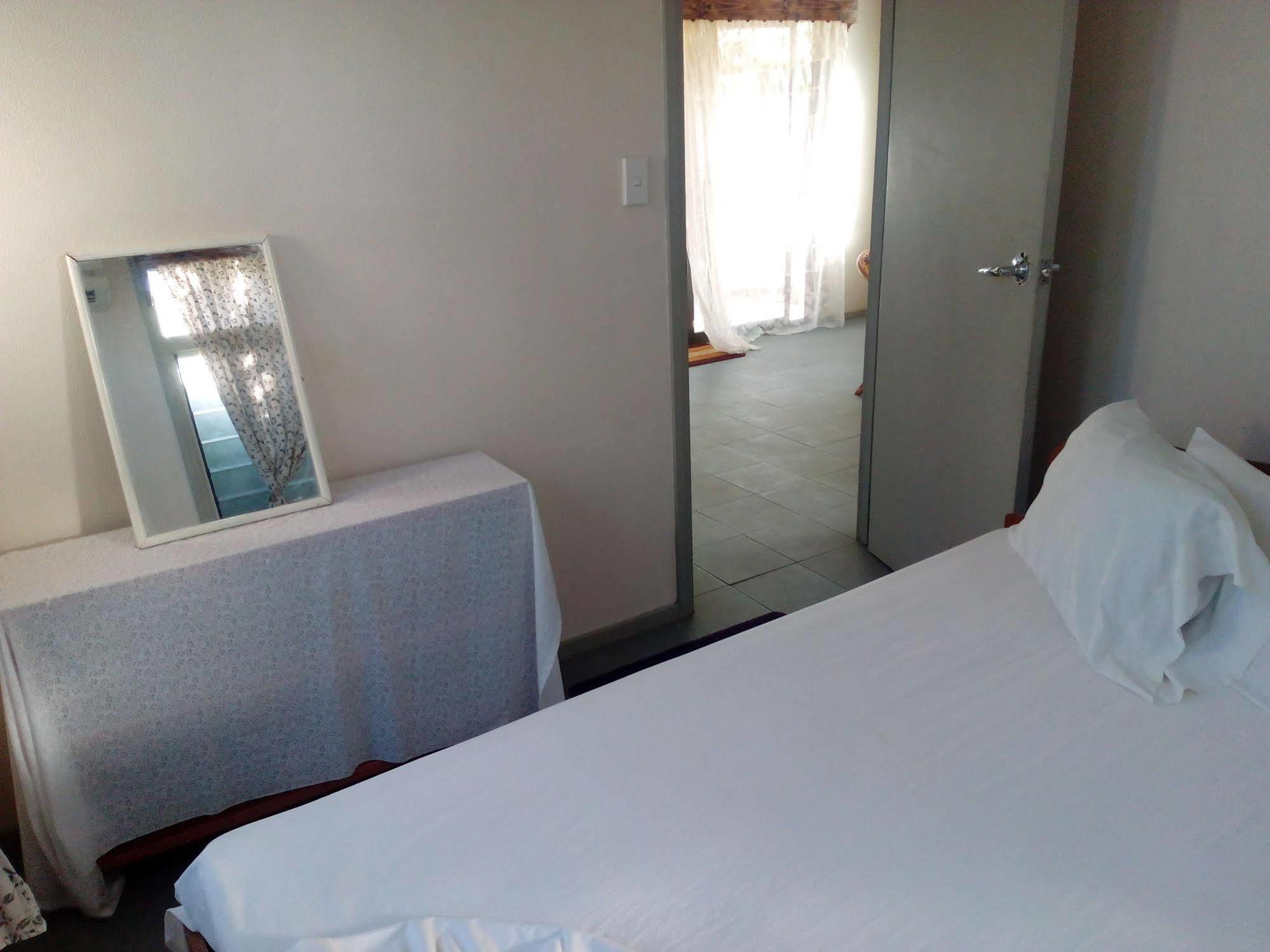 Vacations Beach Fale Hotel Manase Luaran gambar